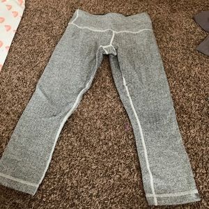 Grey cropped lululemon workout pants